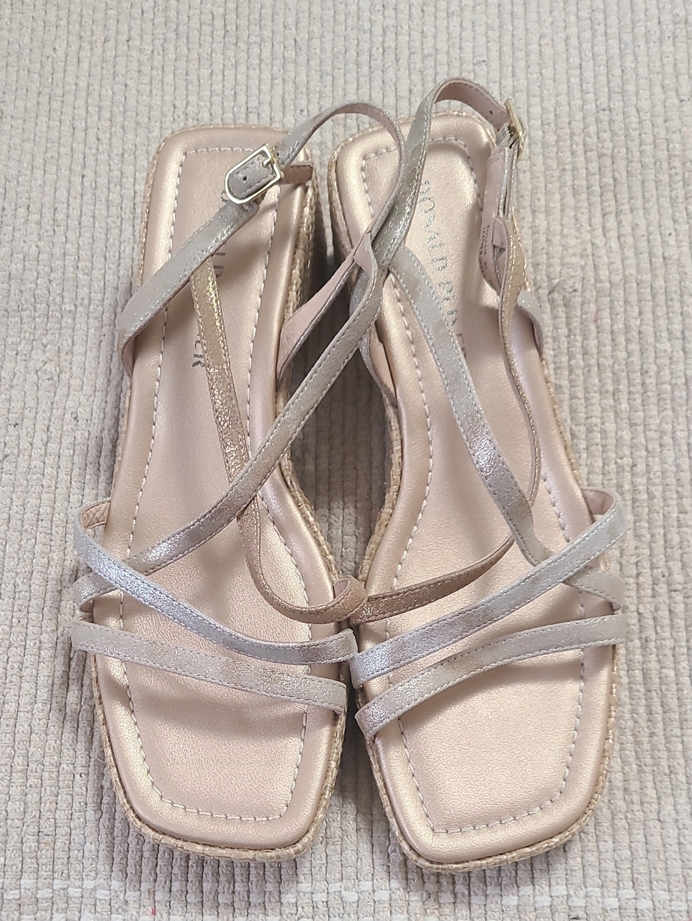 NWOT Donald Pliner Rosalie Women's Leather Gold Metallic Slingback Sandals S 8.5